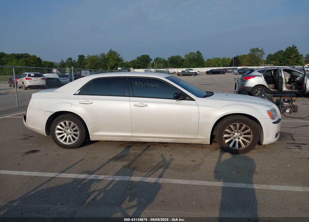 2014 CHRYSLER 300 VIN: 2C3CCAAG4EH184291