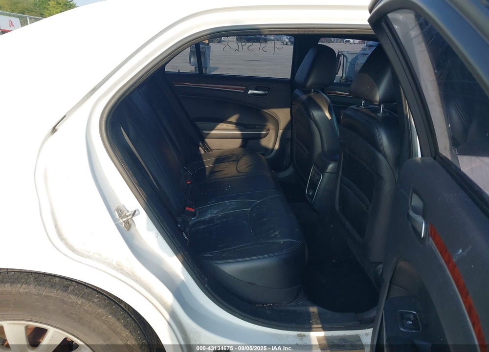 2014 CHRYSLER 300 VIN: 2C3CCAAG4EH184291