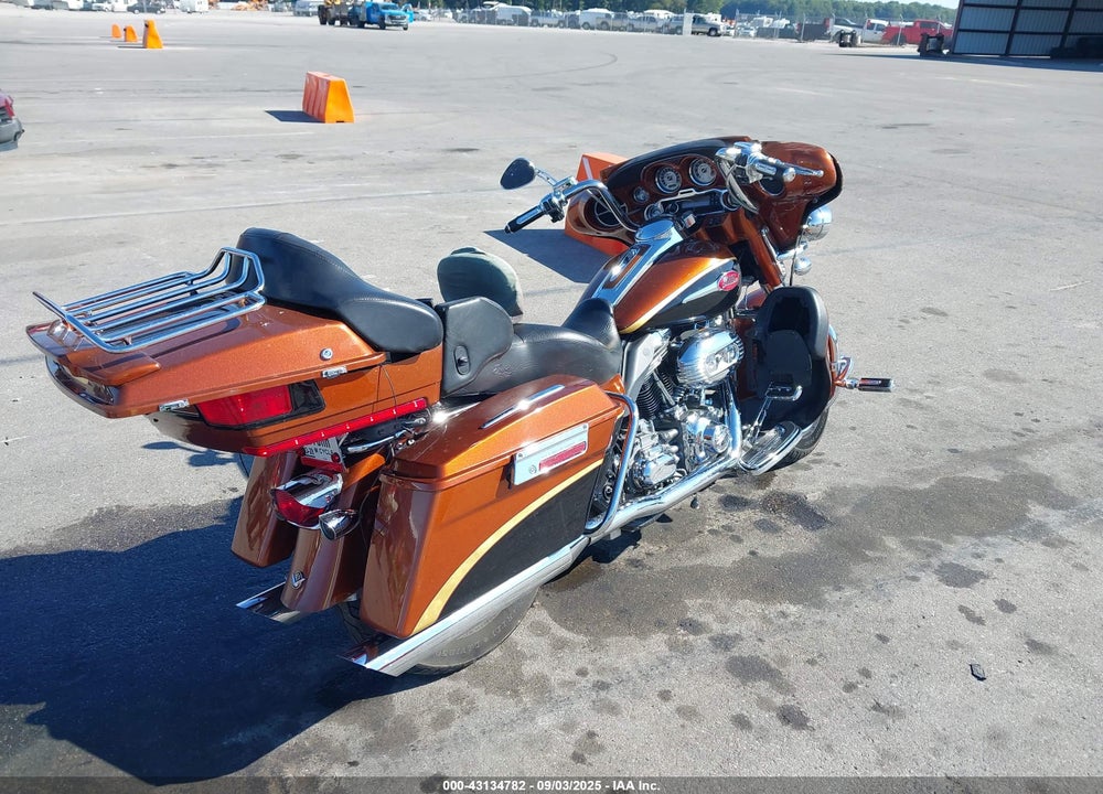 2008 HARLEY-DAVIDSON FLHTCUSE3 105TH ANNIVERSARY EDITION VIN: 1HD1PR8428Y952747