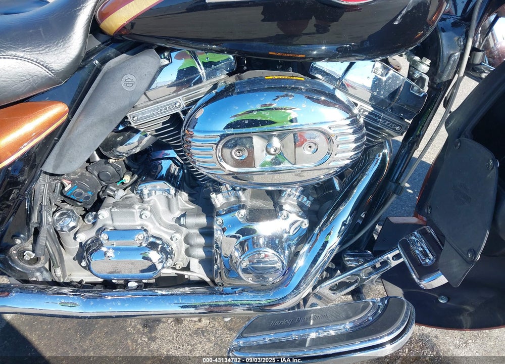2008 HARLEY-DAVIDSON FLHTCUSE3 105TH ANNIVERSARY EDITION VIN: 1HD1PR8428Y952747