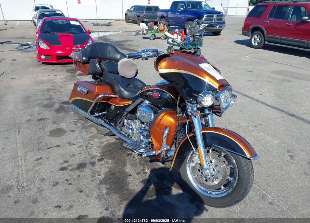 2008 HARLEY-DAVIDSON FLHTCUSE3 105TH ANNIVERSARY EDITION VIN: 1HD1PR8428Y952747