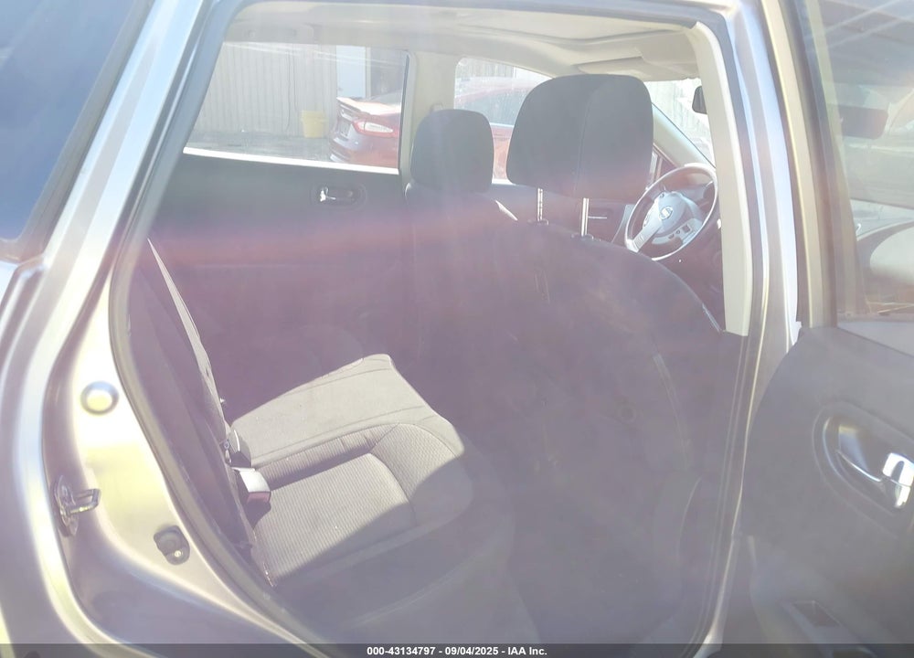 2011 NISSAN ROGUE VIN: JN8AS5MV4BW667367