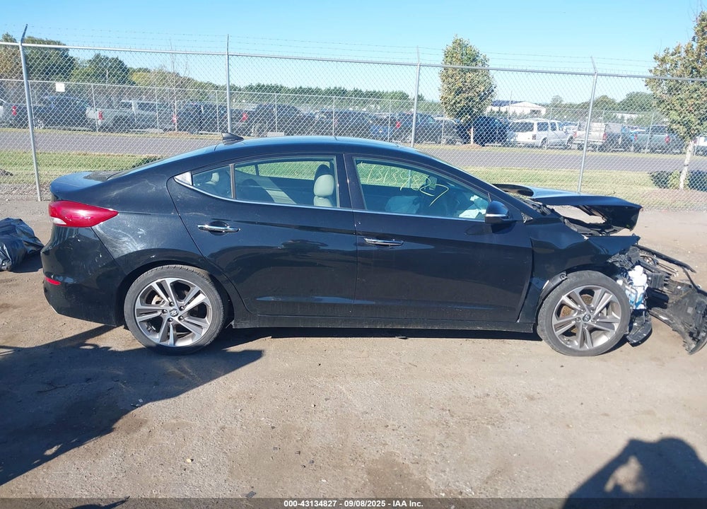 2017 HYUNDAI ELANTRA VIN: 5NPD84LF6HH050322