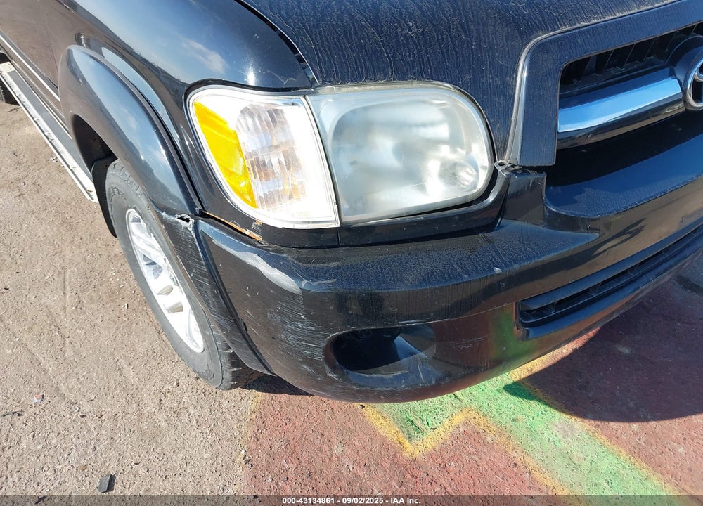2005 TOYOTA SEQUOIA SR5 V8 VIN: 5TDBT44A75S239060