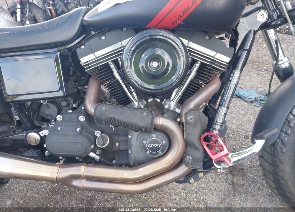 2015 HARLEY-DAVIDSON FXDF DYNA FAT BOB VIN: 1HD1GYM1XFC305688