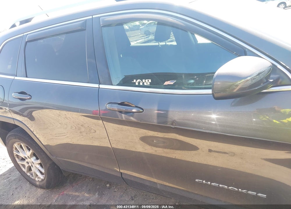 2015 JEEP CHEROKEE VIN: 1C4PJMCB9FW773846