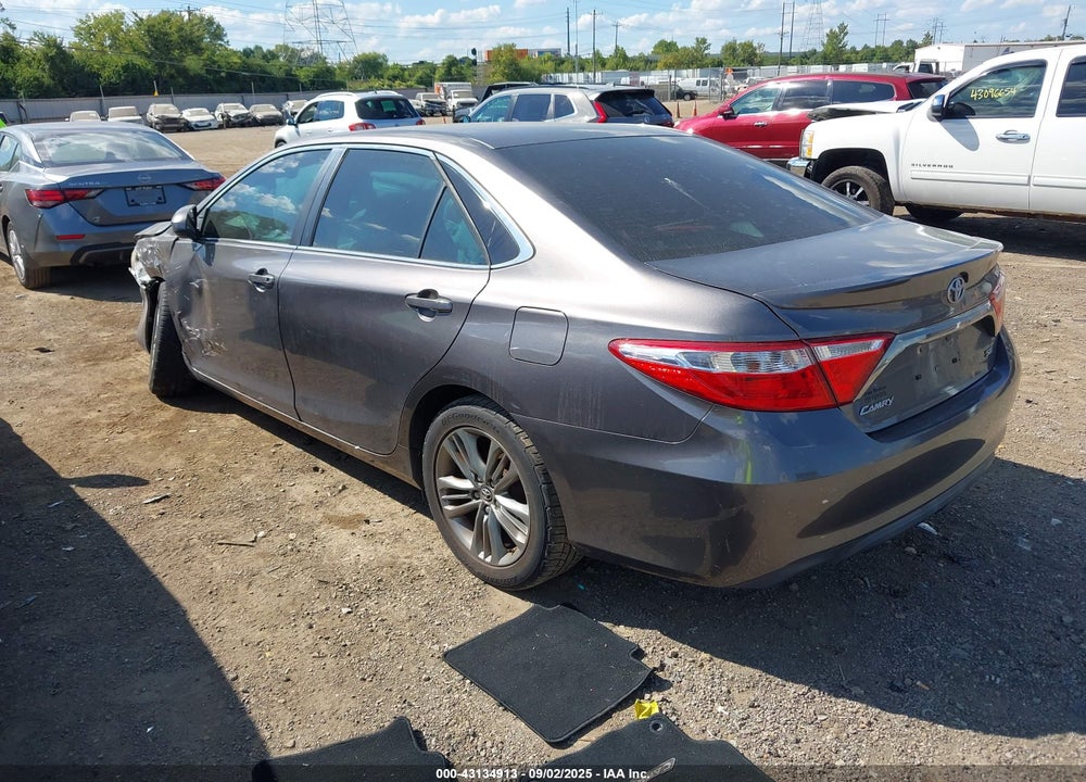 2015 TOYOTA CAMRY SE VIN: 4T1BF1FK9FU044842