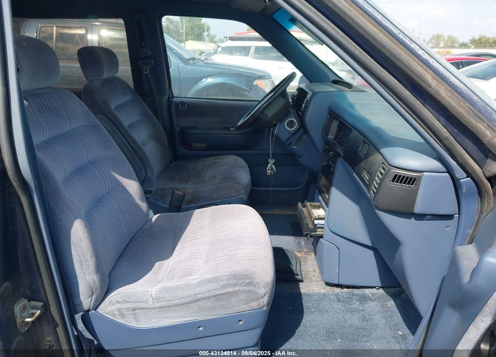 1993 DODGE GRAND CARAVAN LE/ES VIN: 1B4GH54R4PX608325