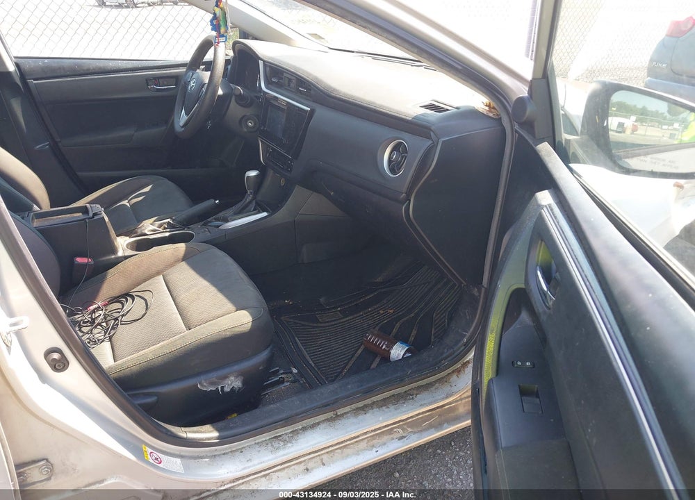 2019 TOYOTA COROLLA LE VIN: 5YFBURHEXKP886306