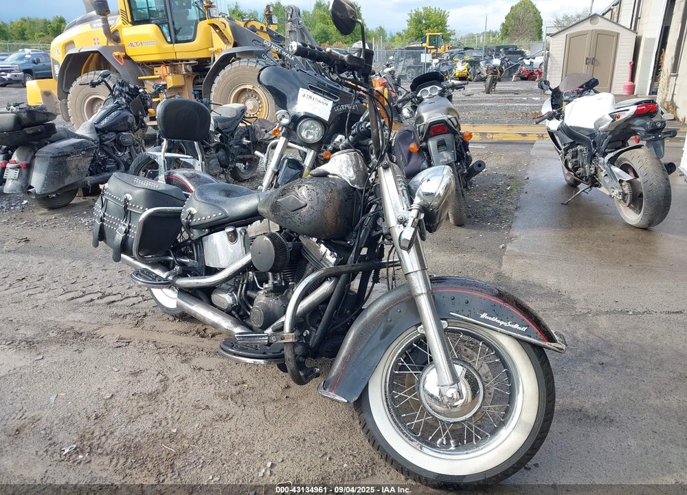 2011 HARLEY-DAVIDSON FLSTC VIN: 1HD1BW515BB037151