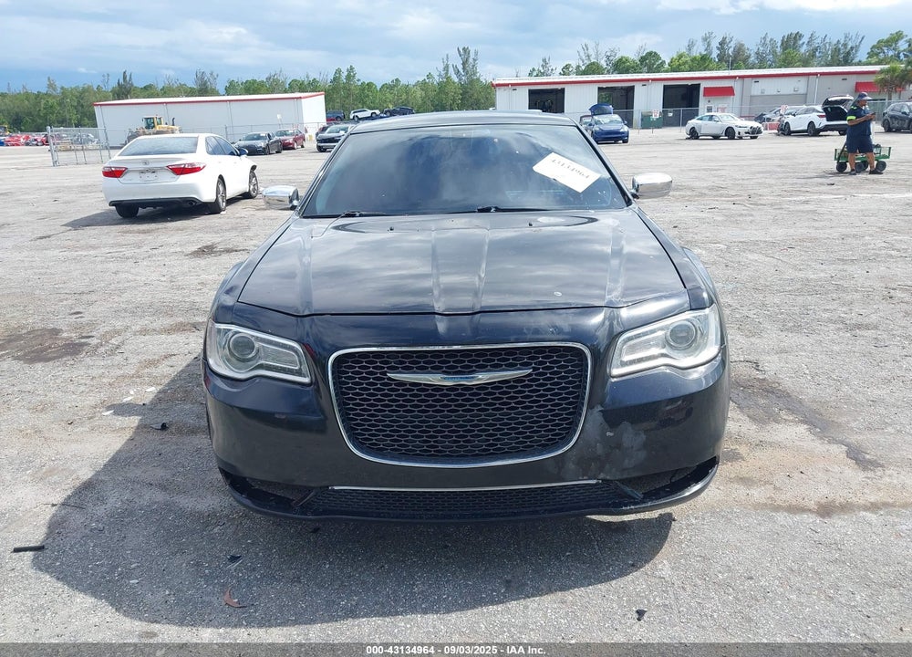 2016 CHRYSLER 300 VIN: 2C3CCAEG1GH190188