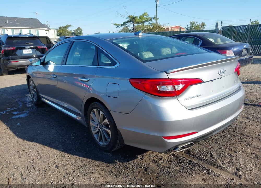 2015 HYUNDAI SONATA VIN: 5NPE34AF0FH166098