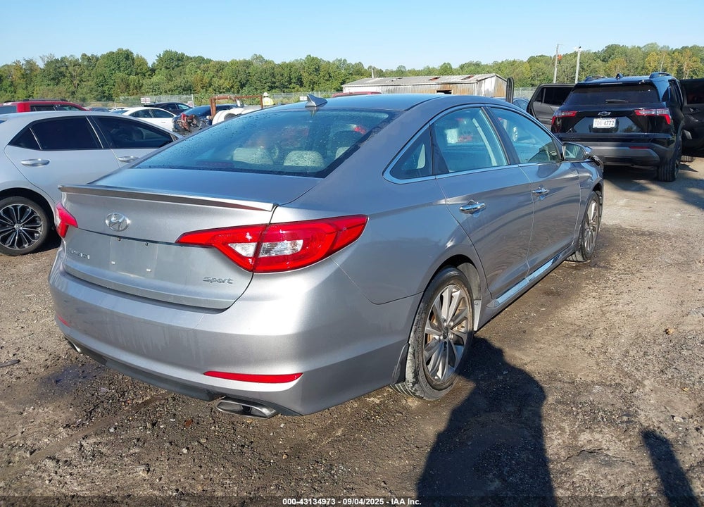2015 HYUNDAI SONATA VIN: 5NPE34AF0FH166098