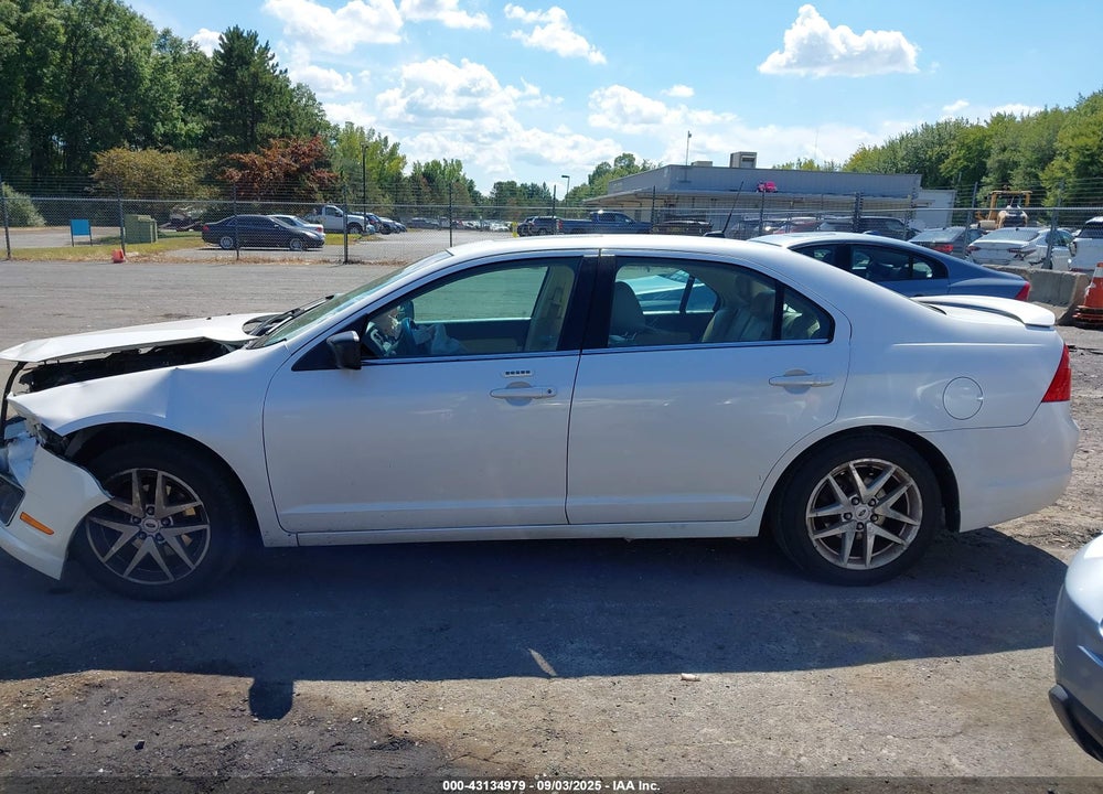 2011 FORD FUSION VIN: 3FAHP0JG9BR205139