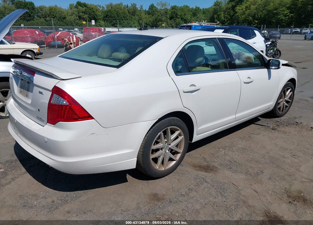 2011 FORD FUSION VIN: 3FAHP0JG9BR205139