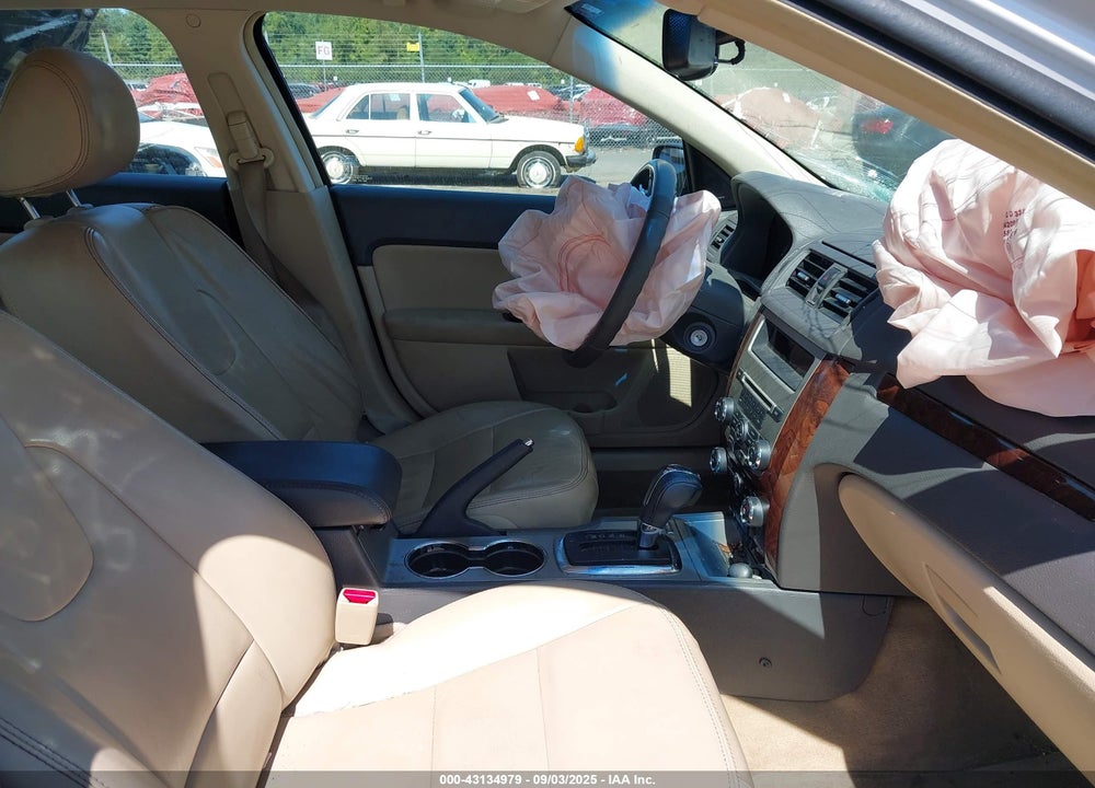 2011 FORD FUSION VIN: 3FAHP0JG9BR205139