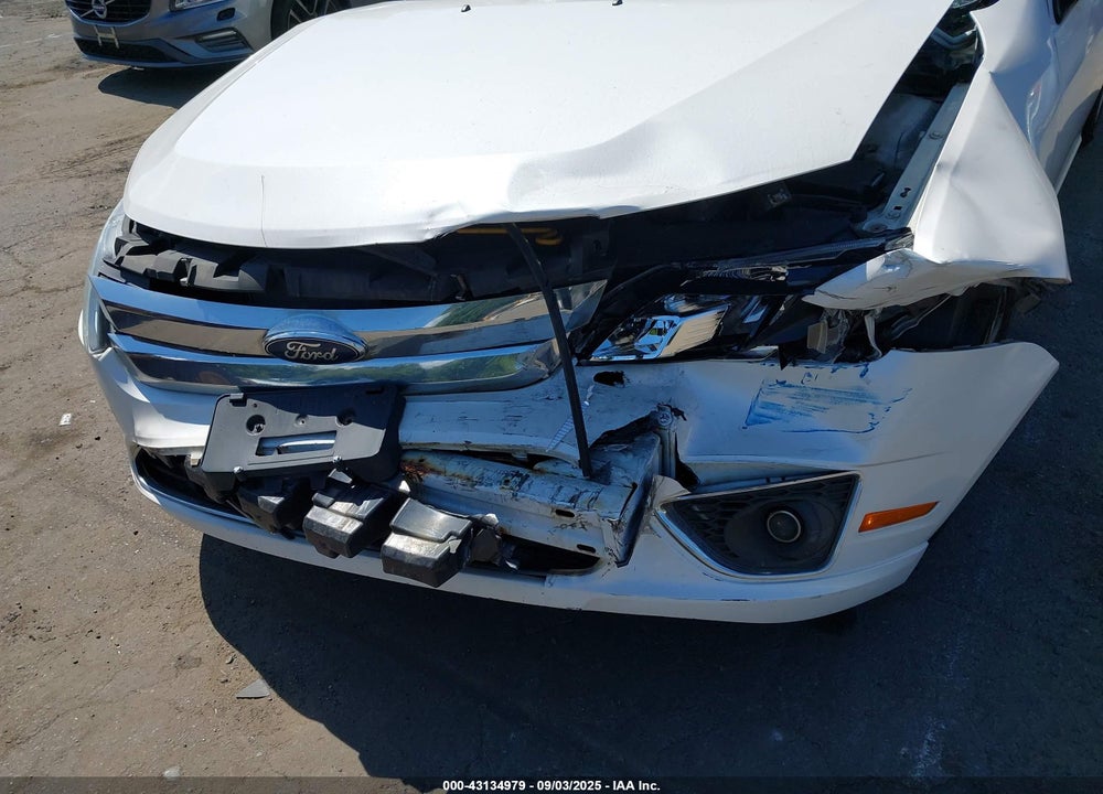 2011 FORD FUSION VIN: 3FAHP0JG9BR205139