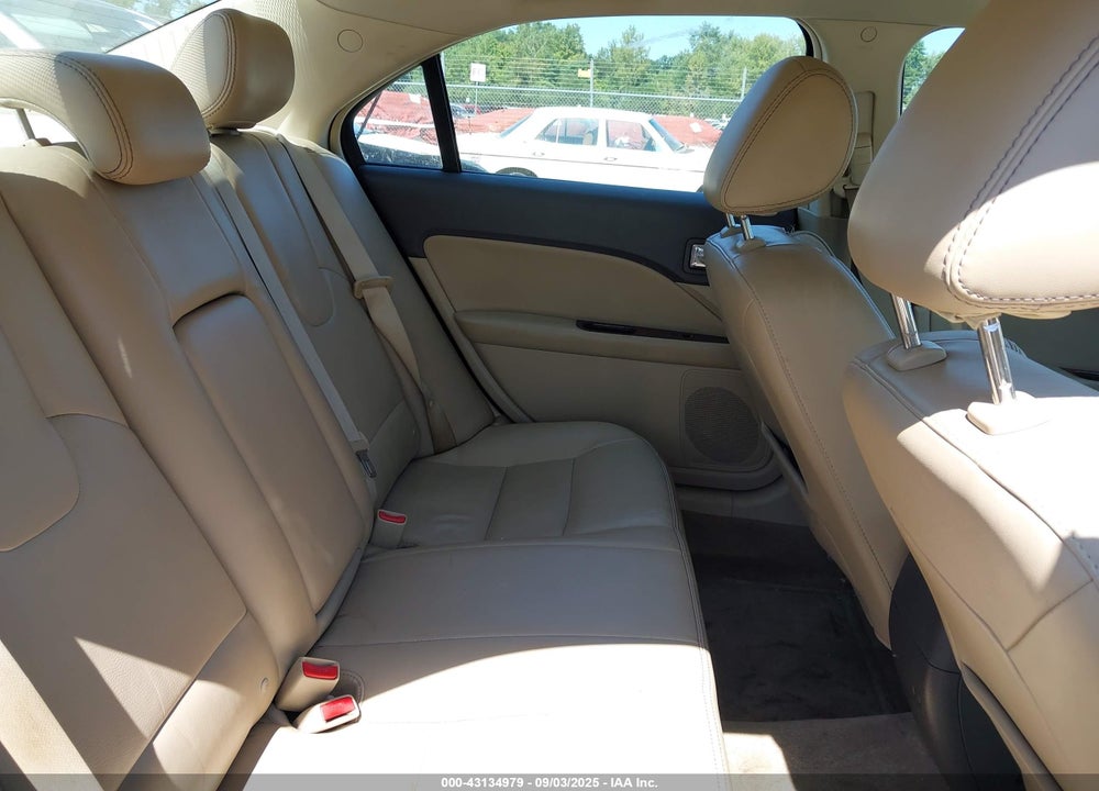 2011 FORD FUSION VIN: 3FAHP0JG9BR205139