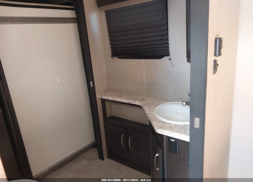 2019 GRAND DESIGN IMAGINE VIN: 573TE3025K6616691