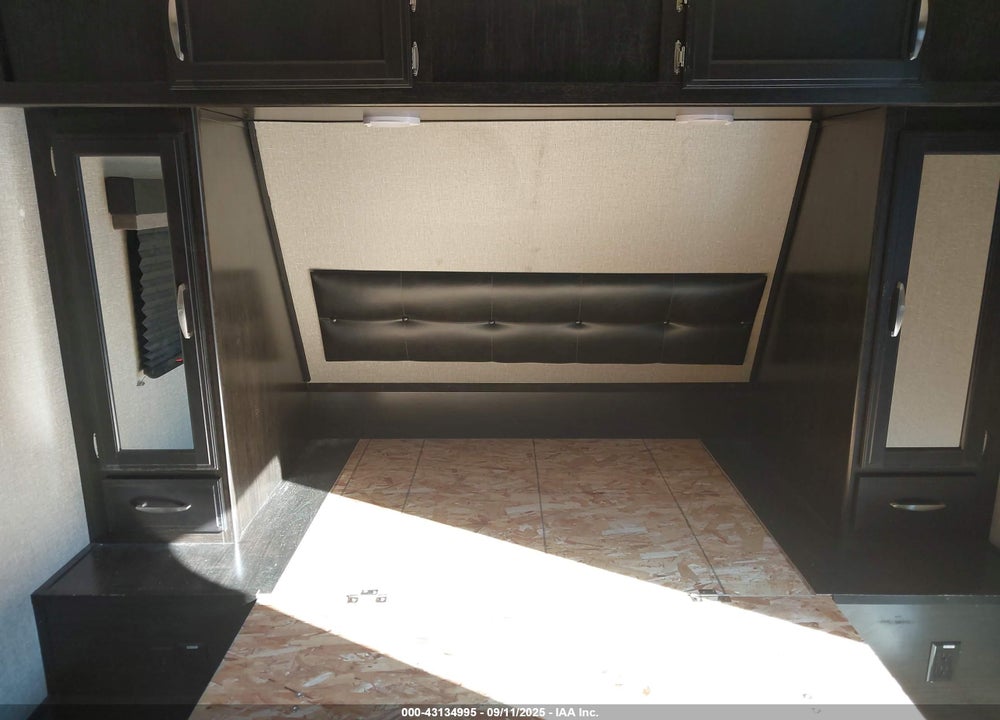 2019 GRAND DESIGN IMAGINE VIN: 573TE3025K6616691