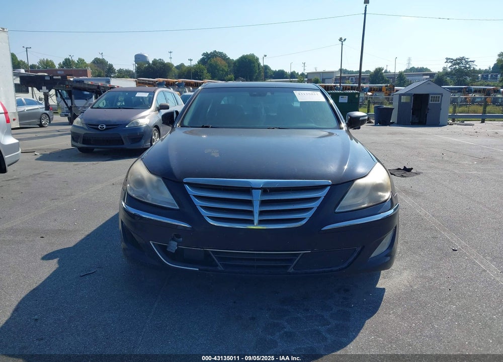 2013 HYUNDAI GENESIS VIN: KMHGC4DD1DU238153
