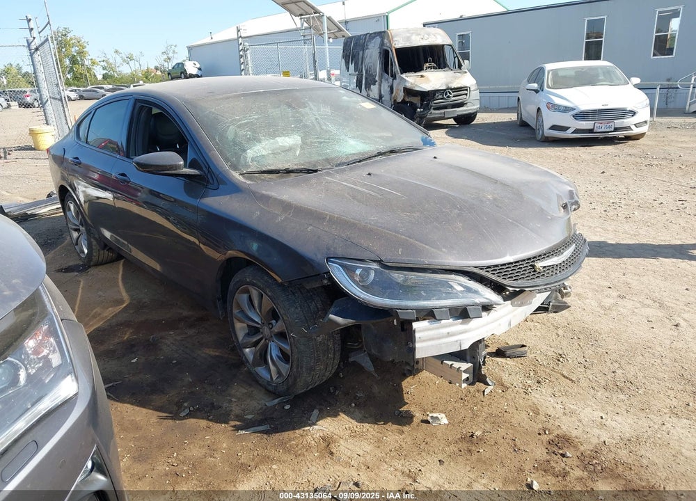 2015 CHRYSLER 200 S VIN: 1C3CCCDG4FN560522