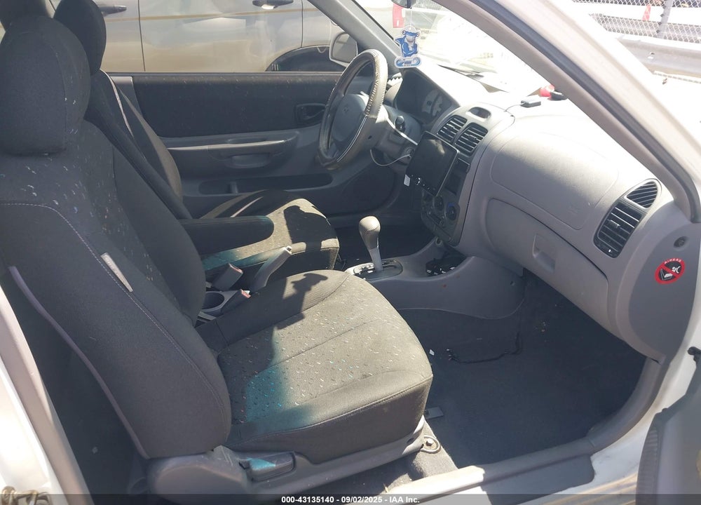 2005 HYUNDAI ACCENT VIN: KMHCG35C65U350516