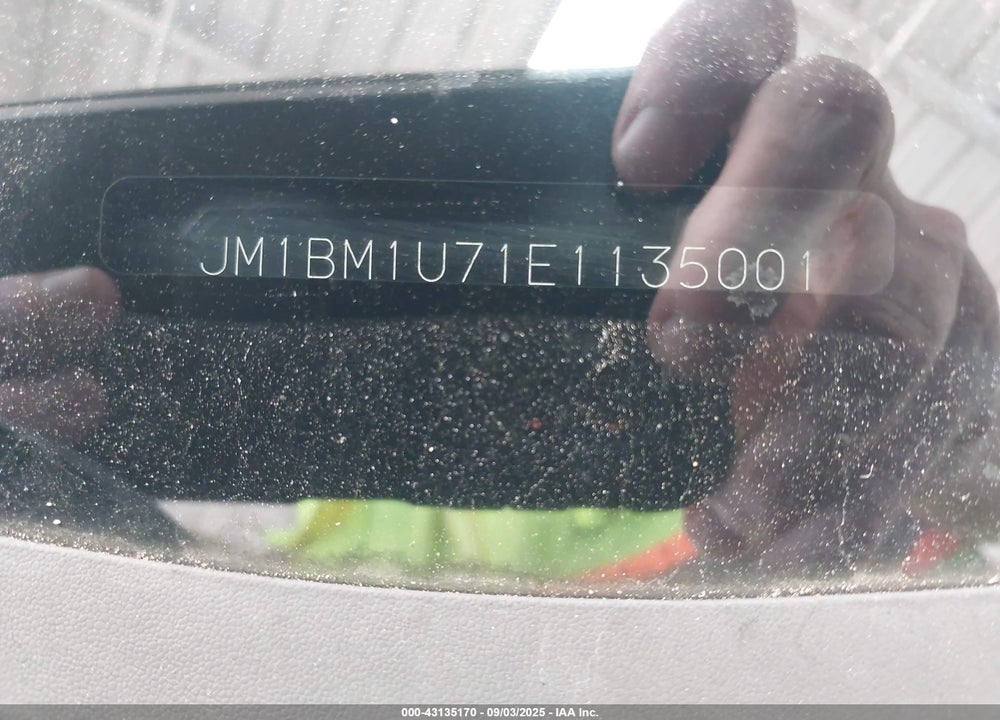 2014 MAZDA 3 VIN: JM1BM1U71E1135001
