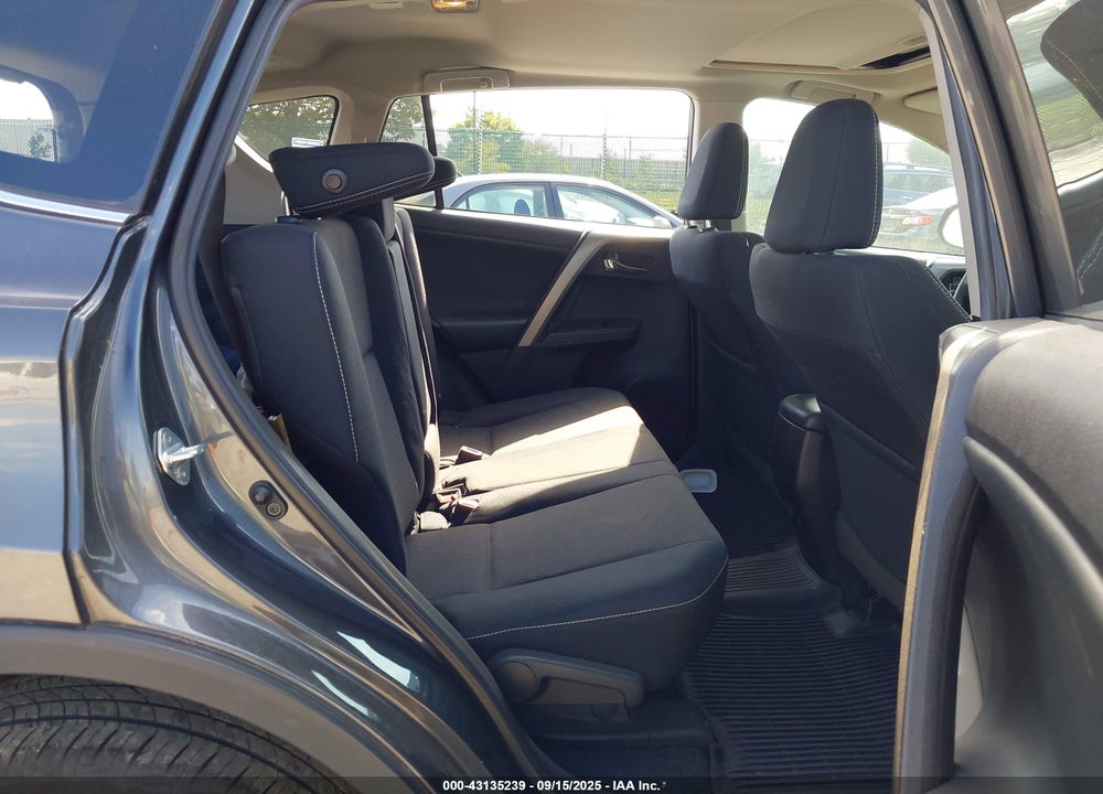 2018 TOYOTA RAV4 VIN: 2T3RFREV8JW839115