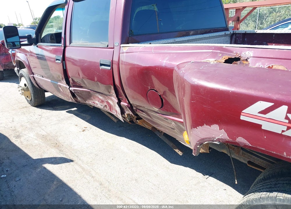 2000 CHEVROLET K3500 VIN: 1GCHK33J1YF472073