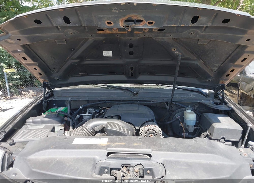 2010 CADILLAC ESCALADE VIN: 1GYUKDEF0AR160855
