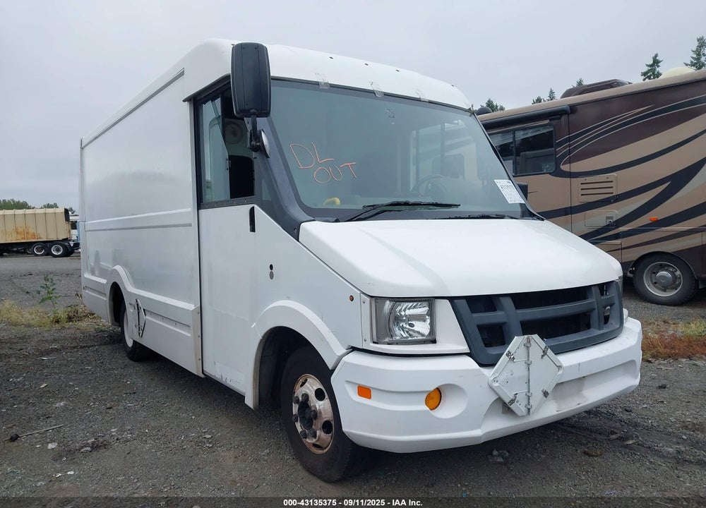 2014 ISUZU COMMERCIAL VAN VIN: JALB4T173E7W00406