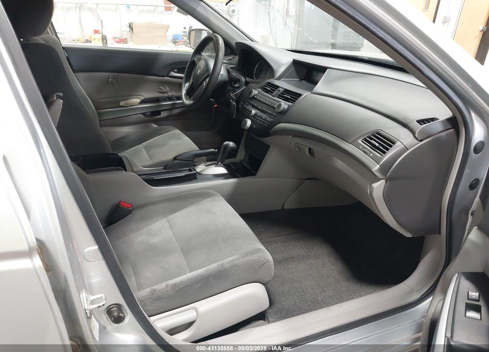 2009 HONDA ACCORD VIN: 1HGCP267X9A161084