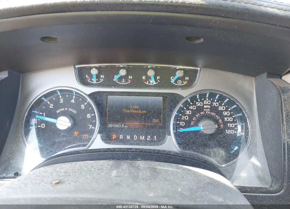 2014 FORD F-150 PLATINUM VIN: 1FTFW1EF0EFC64562