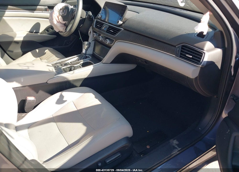 2018 HONDA ACCORD VIN: 1HGCV1F5XJA245523