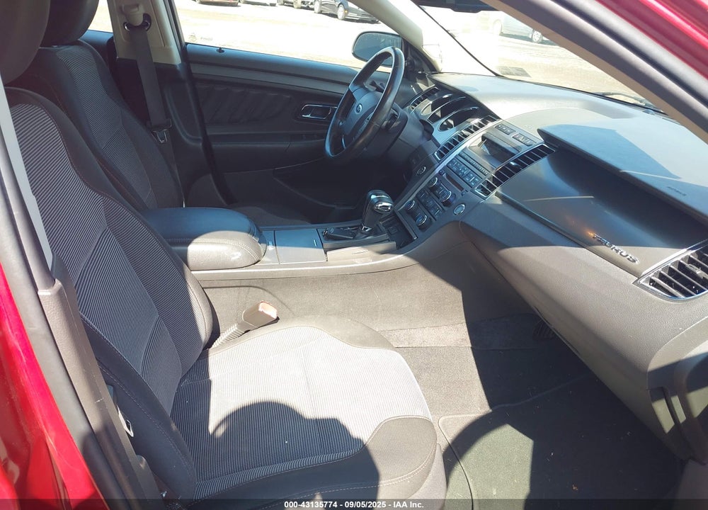 2010 FORD TAURUS VIN: 1FAHP2EW4AG108000