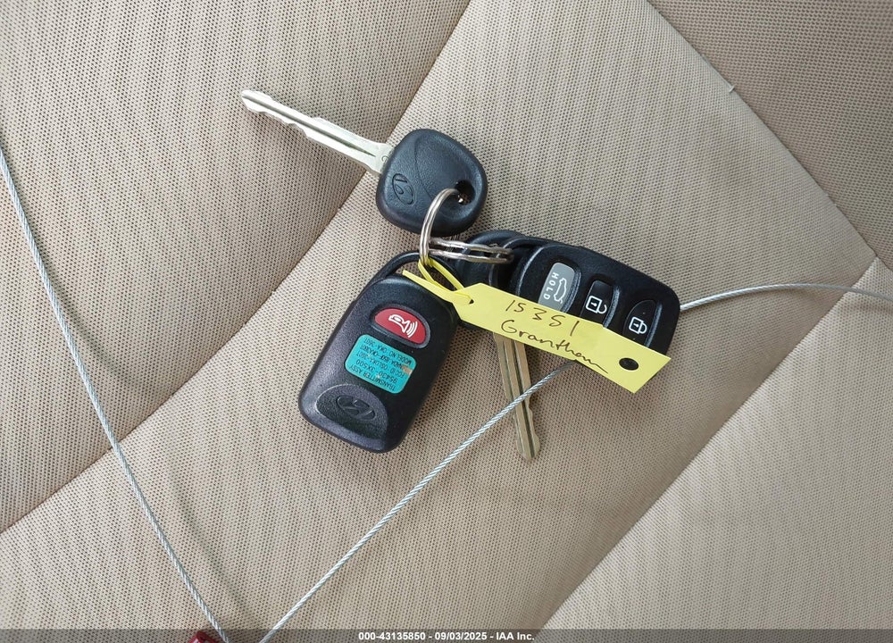 2013 HYUNDAI ELANTRA VIN: 5NPDH4AE1DH335966