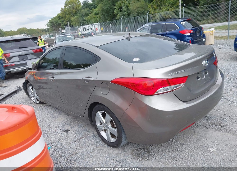 2013 HYUNDAI ELANTRA VIN: 5NPDH4AE1DH335966