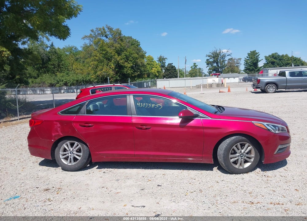 2015 HYUNDAI SONATA VIN: 5NPE24AF1FH027018