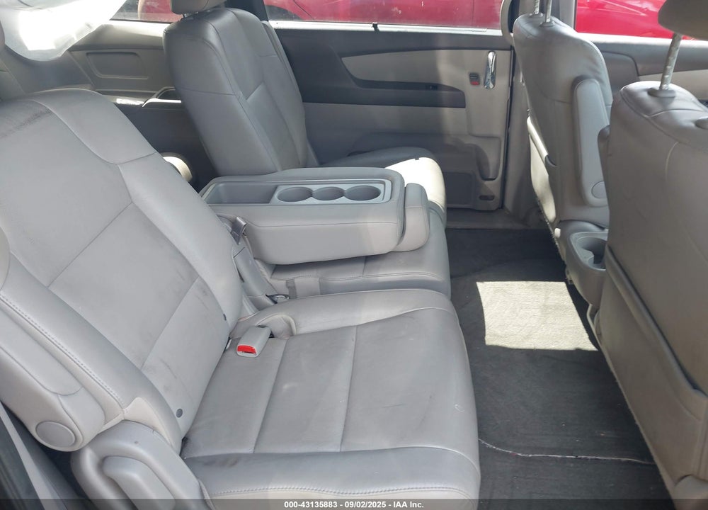 2016 HONDA ODYSSEY EX-L VIN: 5FNRL5H60GB161609