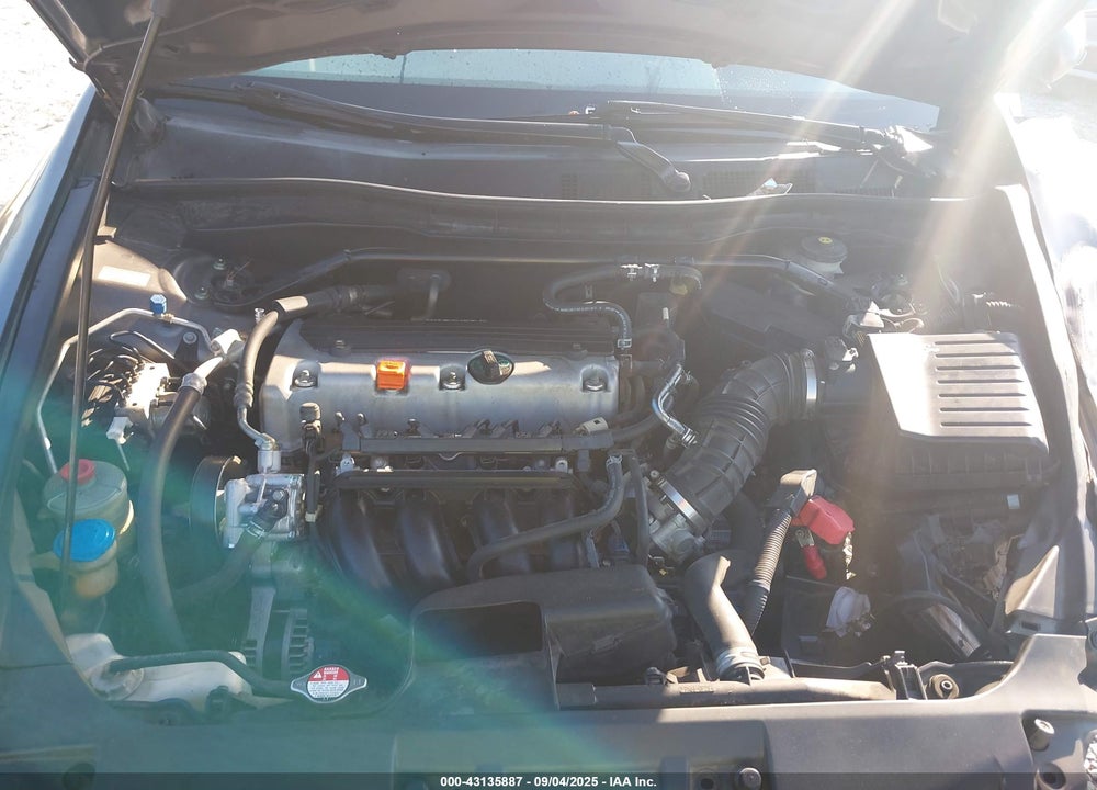 2010 HONDA ACCORD 2.4 EX-L VIN: 1HGCP2F81AA121196