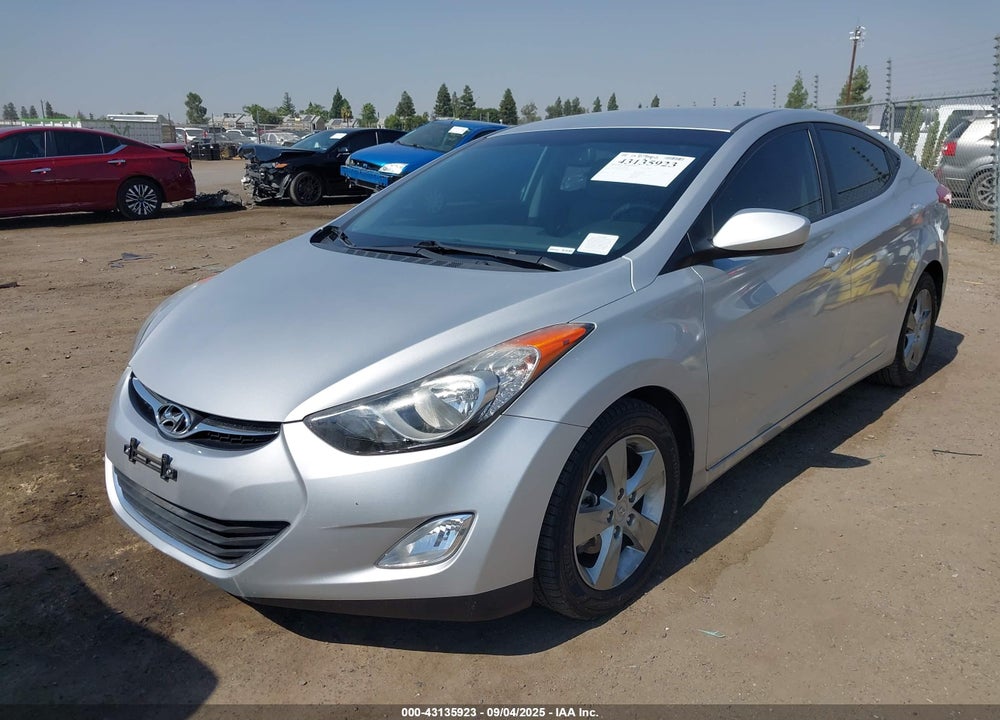 2013 HYUNDAI ELANTRA VIN: KMHDH4AE8DU670949