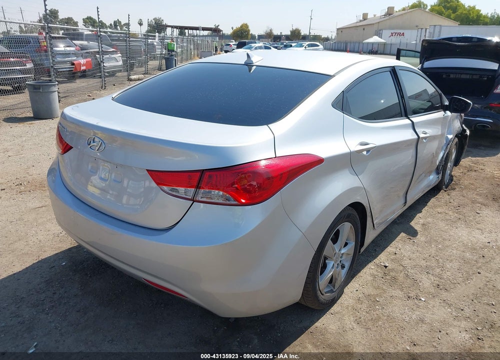 2013 HYUNDAI ELANTRA VIN: KMHDH4AE8DU670949