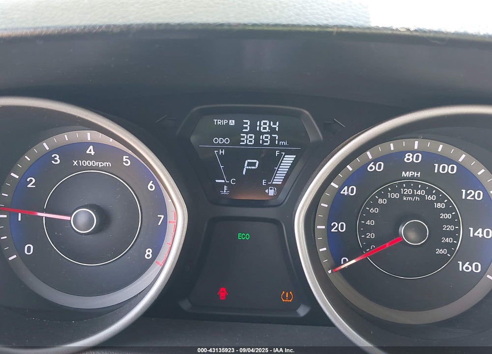 2013 HYUNDAI ELANTRA VIN: KMHDH4AE8DU670949