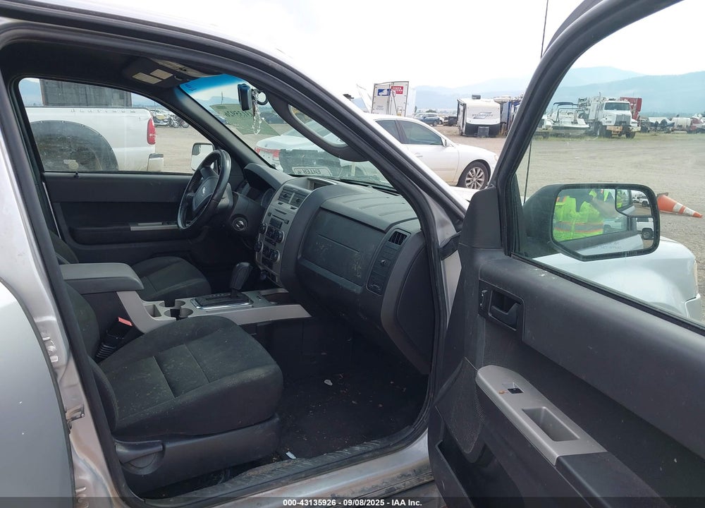 2010 FORD ESCAPE VIN: 1FMCU9D71AKB10148