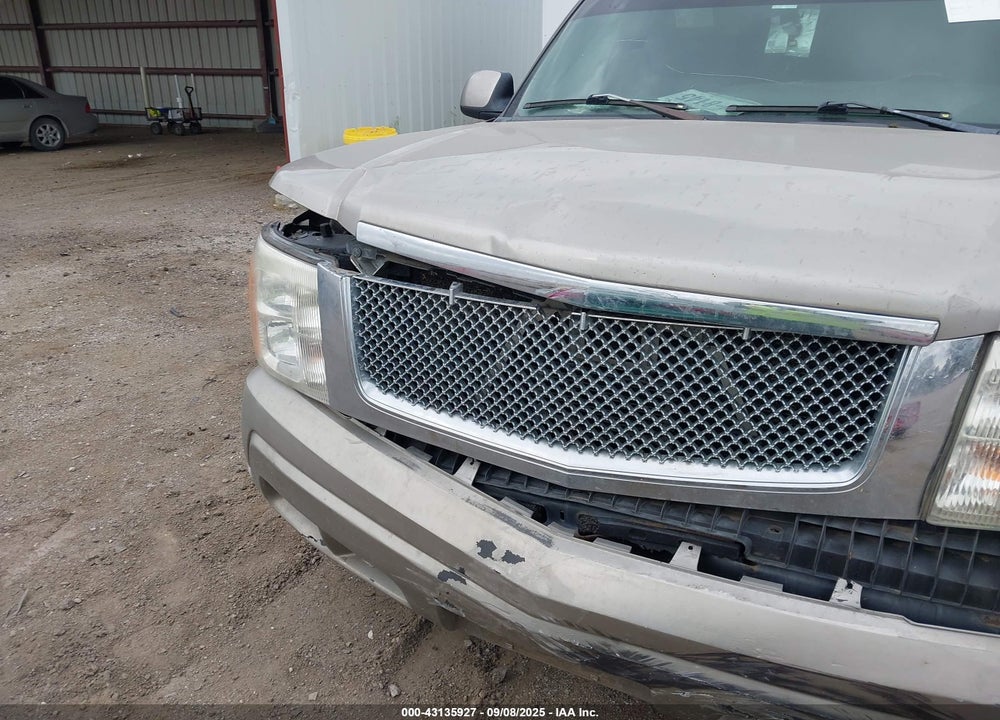 2002 CADILLAC ESCALADE STANDARD VIN: 1GYEK63N22R321492