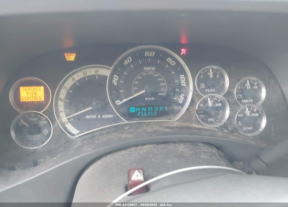 2002 CADILLAC ESCALADE STANDARD VIN: 1GYEK63N22R321492