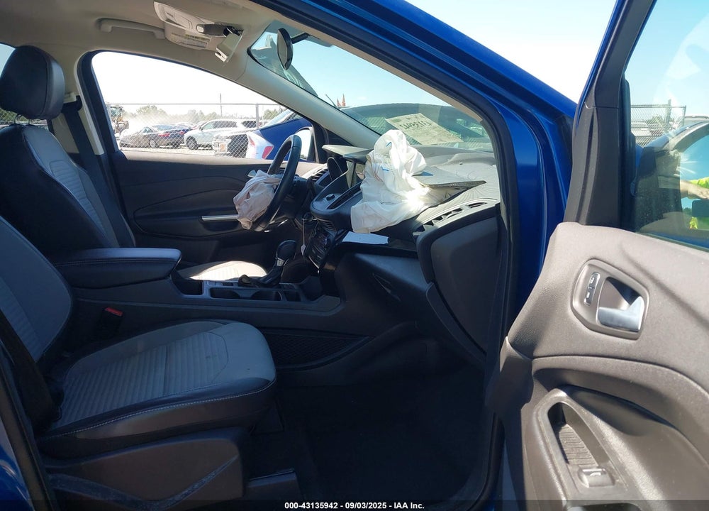 2017 FORD ESCAPE VIN: 1FMCU0GD0HUA02390