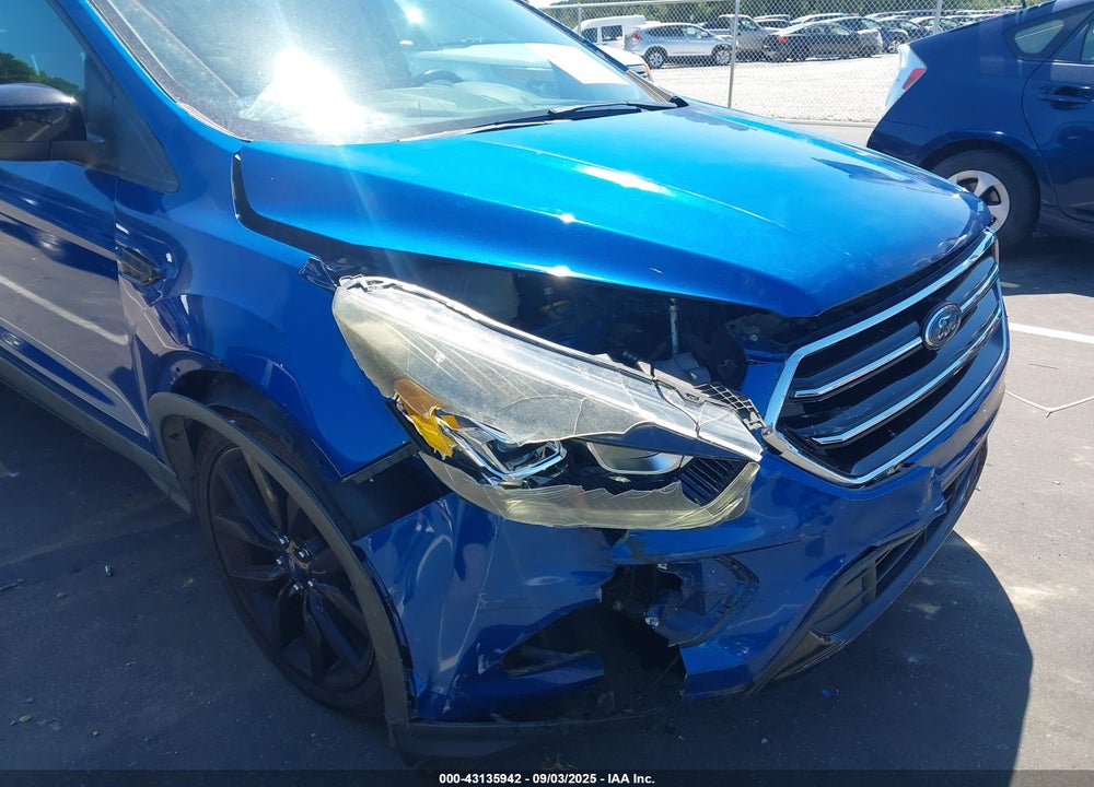 2017 FORD ESCAPE VIN: 1FMCU0GD0HUA02390