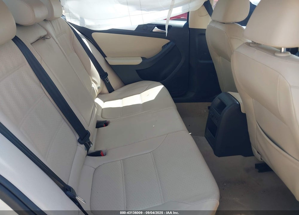 2013 VOLKSWAGEN JETTA VIN: 3VWDX7AJ8DM253760